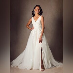 Azazie - Joie Diamond White/Champagne A-Line V-Neck Sequins Tulle Wedding Dress